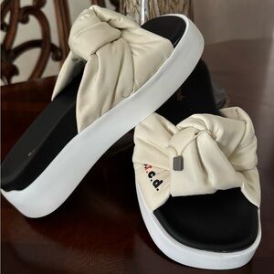 Barracuda Sandals -NEW size 36